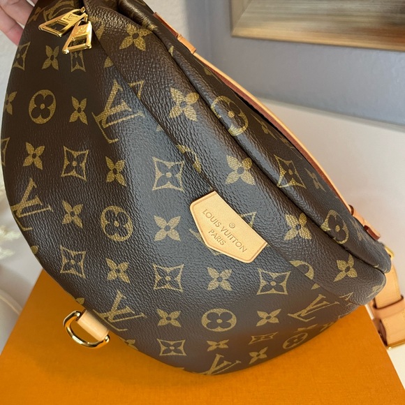 ❌SOLD❌🎀Louis Vuitton Monogram Bumbag - Picture 7 of 16